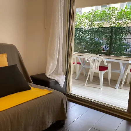 公寓 Pause Riviera Avec Terrasse, A 300 Metres De La 戛纳